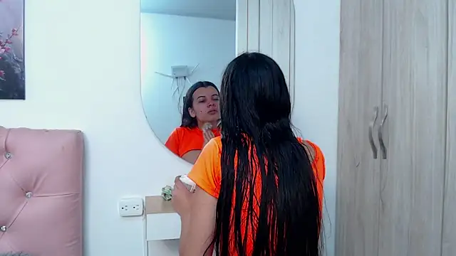 pinky f00x online show from 20, 12, 2025