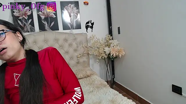 pinky f00x online show from 16, 10, 2025