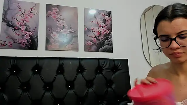 pinky f00x online show from 19, 6, 2026