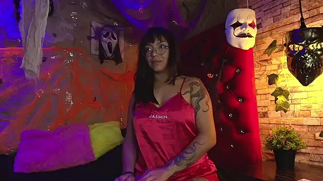 Victoria Thompson1 online show from 2, 11, 2025