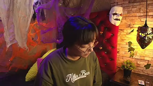 Victoria Thompson1 online show from 30, 10, 2025