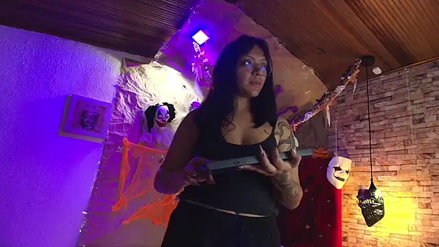 Victoria Thompson1 online show from 24, 10, 2025