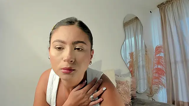 Sara Miller4 online show from 7, 10, 2025