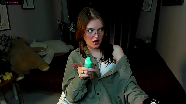 Snapshot of Dilara_xBaby chatting on 4, 11, 2025 Dilara xBaby online show from 4, 11, 2025