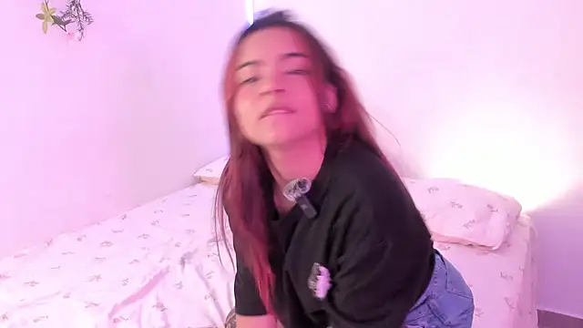 Snapshot of valy_shyness chatting on 18, 11, 2025 valy shyness online show from 18, 11, 2025