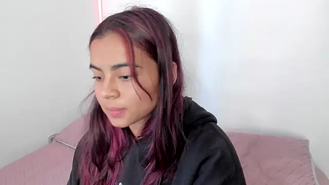 Snapshot of valy_shyness chatting on 18, 9, 2025 valy shyness online show from 18, 9, 2025