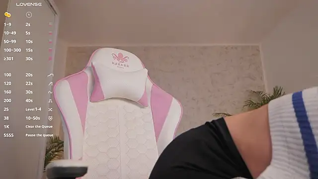 daisyblushh online show from 10, 4, 2026