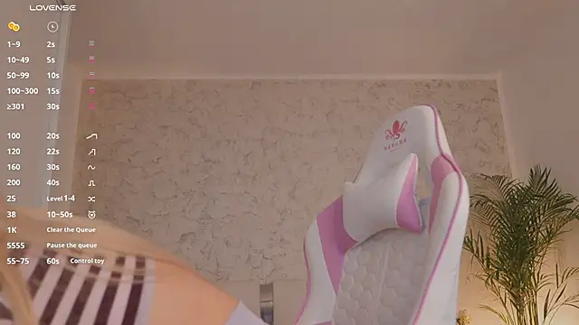 daisyblushh online show from 4, 4, 2026