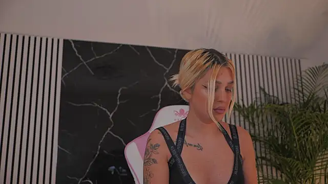 daisyblushh online show from 27, 11, 2025