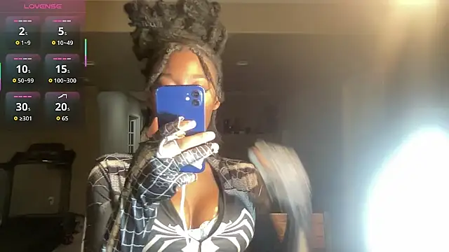 Snapshot of maskedgirl5005 chatting on 3, 10, 2025 maskedgirl5005 online show from 3, 10, 2025