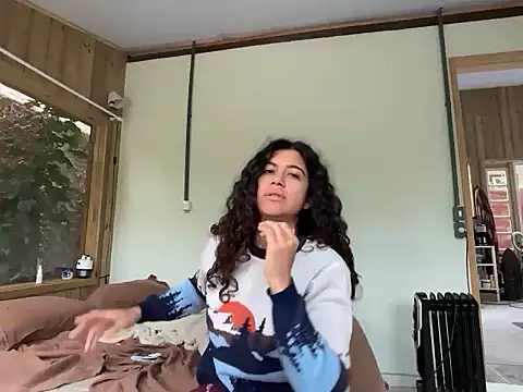Snapshot of deusaludovica chatting on 15, 5, 2026 deusaludovica online show from 15, 5, 2026