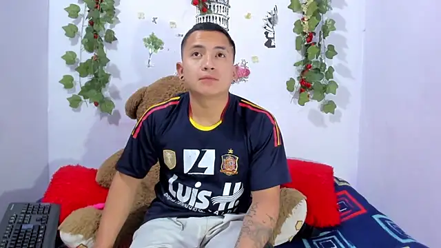 NataliaAndJulliam online show from 12, 2, 2026