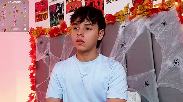 Snapshot of nico_leroy chatting on 17, 10, 2025 nico leroy online show from 17, 10, 2025