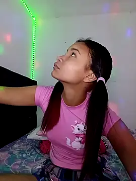 liz7skinny online show from 28, 3, 2026