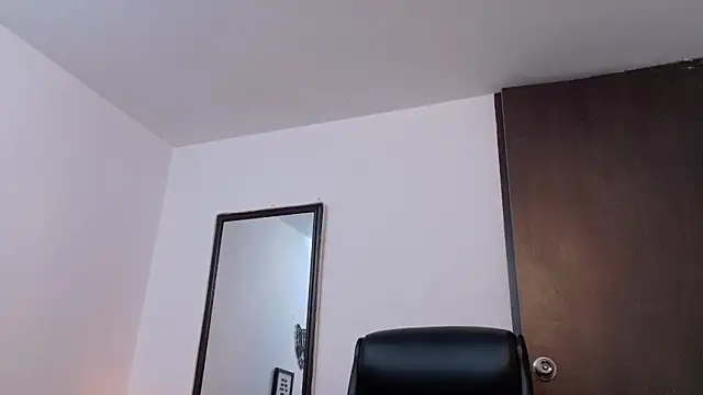 Snapshot of Elian_savoy chatting on 29, 4, 2026 Elian savoy online show from 29, 4, 2026