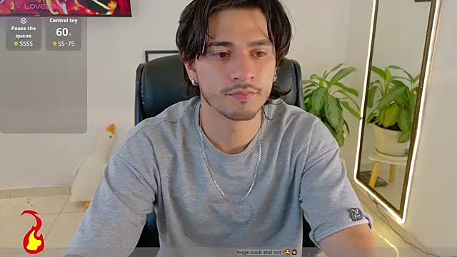 Snapshot of Elian_savoy chatting on 2, 12, 2025 Elian savoy online show from 2, 12, 2025