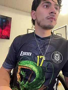 Snapshot of Elian_savoy chatting on 14, 10, 2025 Elian savoy online show from 14, 10, 2025