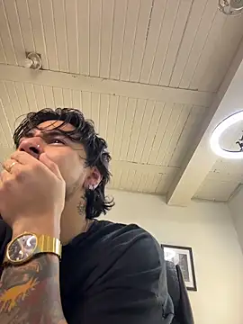 Snapshot of Elian_savoy chatting on 26, 10, 2025 Elian savoy online show from 26, 10, 2025