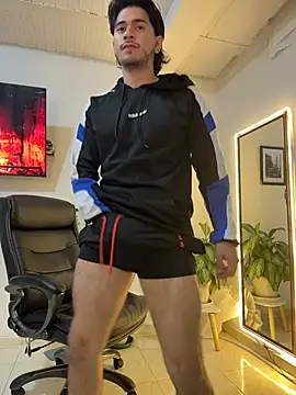 Snapshot of Elian_savoy chatting on 25, 10, 2025 Elian savoy online show from 25, 10, 2025