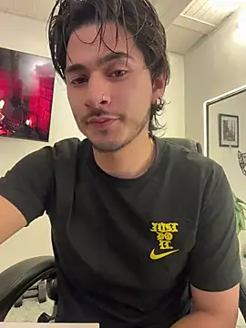 Snapshot of Elian_savoy chatting on 18, 10, 2025 Elian savoy online show from 18, 10, 2025