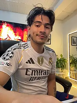 Snapshot of Elian_savoy chatting on 29, 10, 2025 Elian savoy online show from 29, 10, 2025