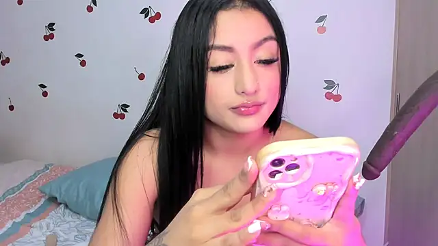 Snapshot of candy_hot999 chatting on 27, 10, 2025 candy hot999 online show from 27, 10, 2025