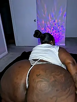Thickkemzz41 online show from 18, 9, 2025