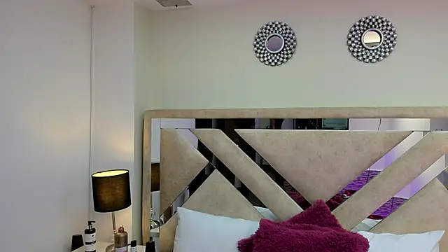 ximena vasquez8 online show from 23, 2, 2026