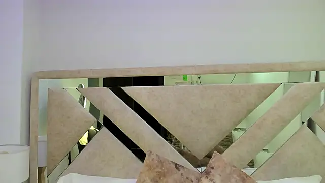 ximena vasquez8 online show from 19, 12, 2025