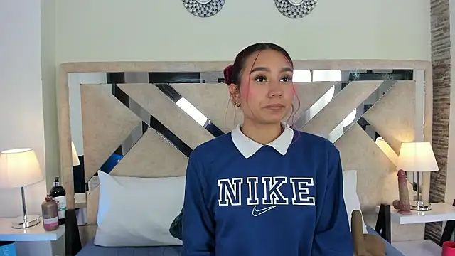 ximena vasquez8 online show from 14, 3, 2026