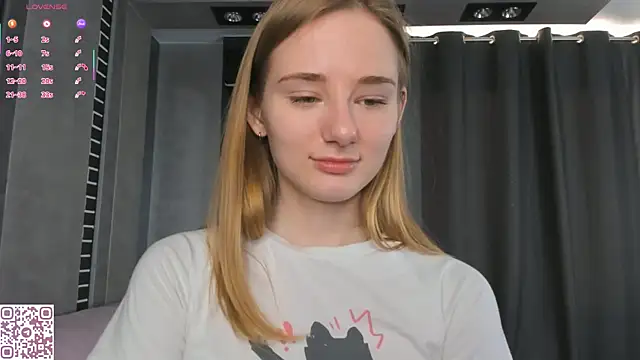 ElvinaRose online show from 20, 10, 2025