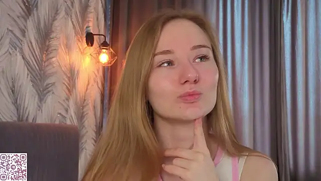 Snapshot of ElvinaRose chatting on 15, 5, 2026 ElvinaRose online show from 15, 5, 2026