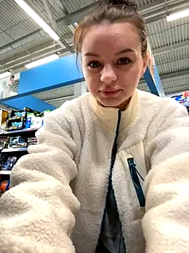 Snapshot of Cum_girlss chatting on 5, 10, 2025 Cum girlss online show from 5, 10, 2025