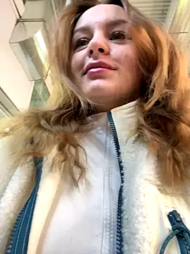 Snapshot of Cum_girlss chatting on 10, 10, 2025 Cum girlss online show from 10, 10, 2025