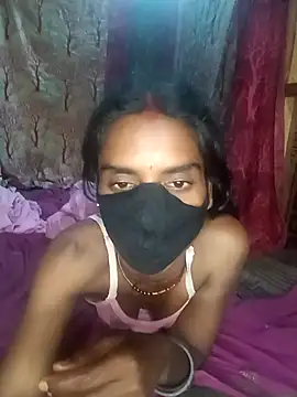 Snapshot of Babhi_Love chatting on 4, 7, 2026 Babhi Love online show from 4, 7, 2026
