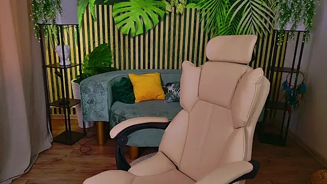 AnitaVensley online show from 7, 10, 2025