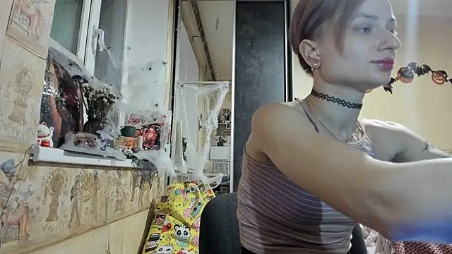 Snapshot of WatsonMi chatting on 7, 10, 2025 WatsonMi online show from 7, 10, 2025