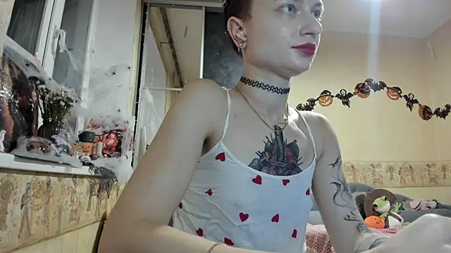 Snapshot of WatsonMi chatting on 10, 10, 2025 WatsonMi online show from 10, 10, 2025