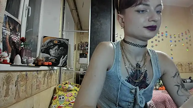 Snapshot of WatsonMi chatting on 17, 11, 2025 WatsonMi online show from 17, 11, 2025