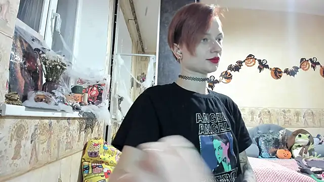 Snapshot of WatsonMi chatting on 19, 10, 2025 WatsonMi online show from 19, 10, 2025