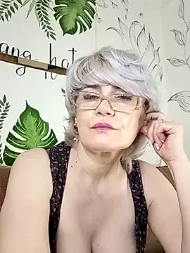 Catty Lady online show from 19, 3, 2026