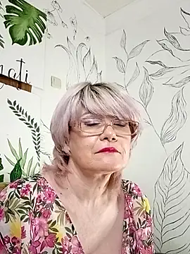 Snapshot of Catty_Lady chatting on 16, 5, 2026 Catty Lady online show from 16, 5, 2026