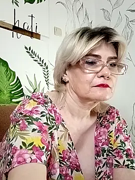 Snapshot of Catty_Lady chatting on 24, 5, 2026 Catty Lady online show from 24, 5, 2026