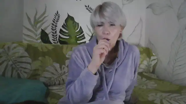 Catty Lady online show from 22, 12, 2025