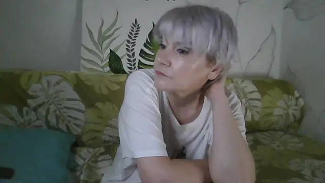 Catty Lady online show from 21, 11, 2025