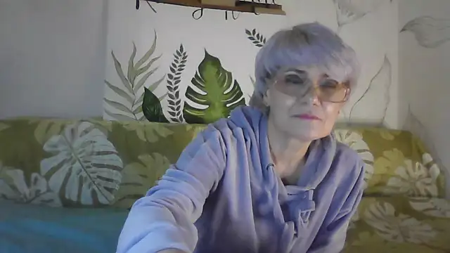 Catty Lady online show from 10, 1, 2026