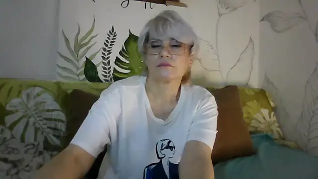 Catty Lady online show from 12, 2, 2026