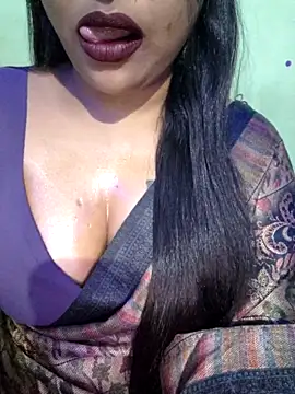 Snapshot of JIYA-04 chatting on 12, 11, 2025 JIYA-04 online show from 12, 11, 2025