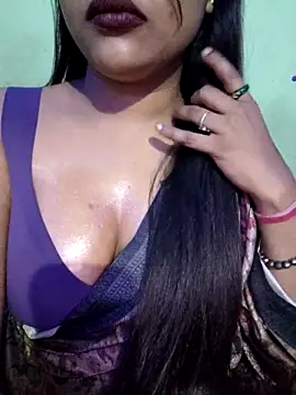 Snapshot of JIYA-04 chatting on 10, 11, 2025 JIYA-04 online show from 10, 11, 2025