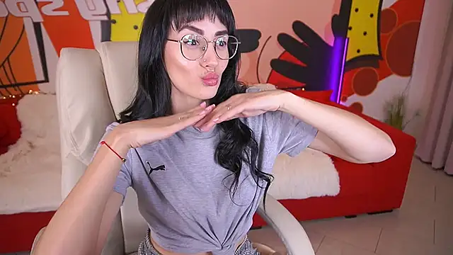 Snapshot of EviLune chatting on 27, 10, 2025 EviLune online show from 27, 10, 2025